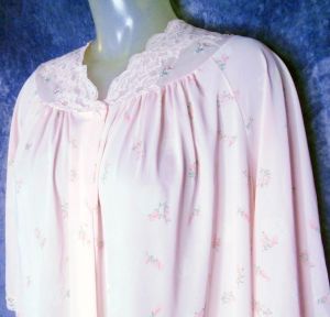 Pink Peignoir Set is New with Tags, Nylon Floral Robe & Nightgown Lace & Appliques ~ Deadstock 80s - Fashionconstellate.com