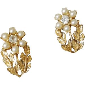 1960s Pearl Rhinestone Clip On Earrings, Small Clipons, Retro Bridal - Fashionconstellate.com