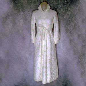 1960s Quilted Nylon Robe Empire Waist with Watteau Back, Long White Floral Bathrobe - Fashionconstellate.com