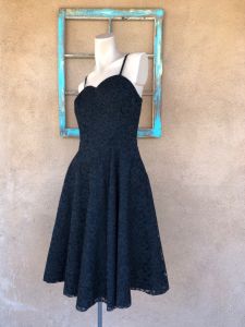 1950s Black Lace Party Dress Sz M W30 - Fashionconstellate.com