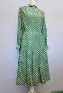 1960's Green and Cream Silk Hand Sewn Two Piece Long Sleeve Pleated Skirt Set Peter Pan Collar  - Fashionconstellate.com