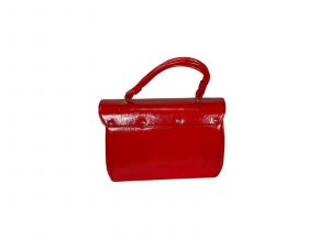 1960s red vinyl handbag shiny red purse - Fashionconstellate.com