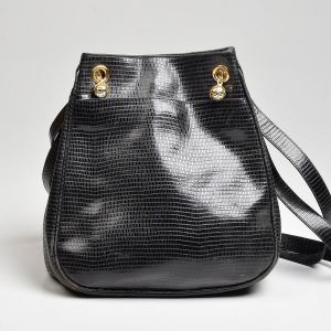 2000s Distressed Bottega Veneta Shoulder Bag Black Textured Leather Boho Purse