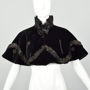 1900s Capelet Black Velvet Victorian Silk Lining As Is