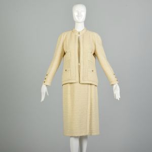 Medium 1980s Chanel Boutique Cream & Metallic Gold Tweed Skirt Suit Clutch Jacket