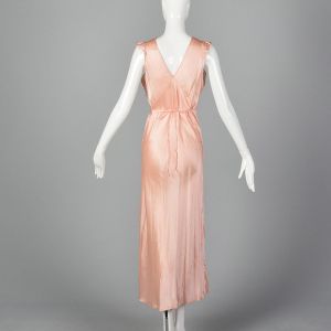Medium 1940s Pink Nightgown Lightweight Silky Feel Lace Applique Flutter Sleeve Lingerie - Fashionconstellate.com