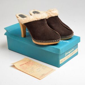 Size 8 1970s High Heel Suede Mules Faux Shearling Lining Hippie Boho Slip-On Shoes - Fashionconstellate.com