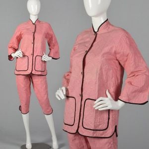 XXS 1950s Quilted Pajama Set Long Sleeve Patch Pockets Pink Pants Gold Topstitch Black Trim 