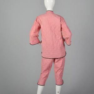 XXS 1950s Quilted Pajama Set Long Sleeve Patch Pockets Pink Pants Gold Topstitch Black Trim  - Fashionconstellate.com