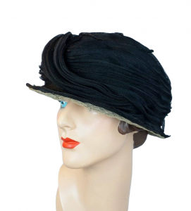 1920s Black Horsehair Brimmed Cloche Hat - Fashionconstellate.com