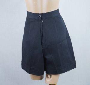 50s Black High Waist Wide Leg Cotton Twill Shorts w/ Back Zipper, Sz 16, NOS, W28 - Fashionconstellate.com