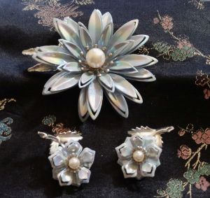 Vintage 1960s Pale Blue Iridescent Flower Brooch & Clip on Earrings Set