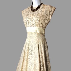 1950s Fred Perlberg Ecru Lace Bridal Gown & Overpiece - Fashionconstellate.com