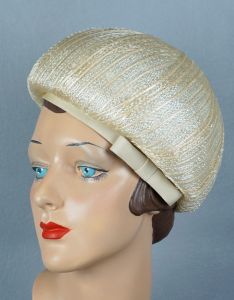 60s Ivory Bubble Crown Toque Hat - Fashionconstellate.com