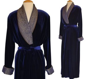 90s Diamond Tea Deep Sapphire Blue Velvet Wrap Robe - Abstract Print Collar - Ankle Length, XL - Fashionconstellate.com