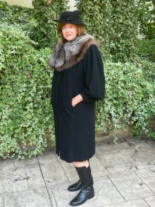 1930s wool crepe coat with silver fox fur collar - Fashionconstellate.com