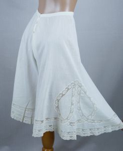 1900s Cotton and Lace Wide Leg Bloomers by Marcella, W25 - Fashionconstellate.com