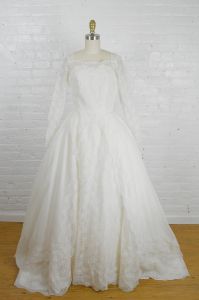 1950s vintage wedding dress . 50s white tulle and lace long sleeve wedding gown with ballgown skirt  - Fashionconstellate.com