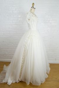 1950s chiffon and lace princess ballgown wedding dress with short sleeves  . xsmall - Fashionconstellate.com