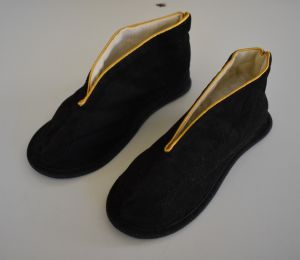 40s Black Corduroy Slippers With White Fold Down Cuffs with Metallic Gold Piping, Unworn, Size 6.5