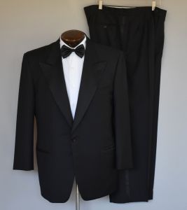 90s Men's Black Tuxedo Two Piece Suit