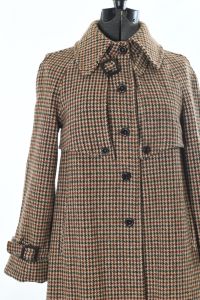 1970s Houndstooth Wool Red-Brown, Pine Green, Beige, White Classic Midi Coat - Fashionconstellate.com
