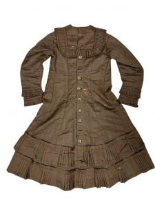 Antique 1870s Changeable SILK  YOUNG GIRLS DRESS Handsewn Abalone Buttons - Fashionconstellate.com