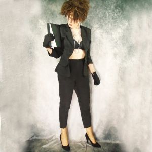 1980s Black Tapered Blazer Jacket Corporate, Basic Minimalist, Femme Fatale - Fashionconstellate.com