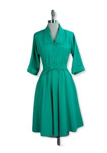 80s Kelly Green Full Skirt Shirt Dress  - Fashionconstellate.com