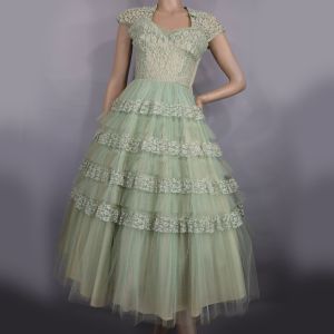 Pale Sage Green Ruffled Tulle & Lace Vintage 50s Formal Prom Party Dress XS S