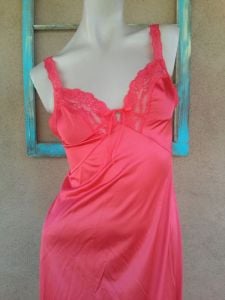 1970s Red Vassarette Nightgown Nightie Sz S B34 - Fashionconstellate.com