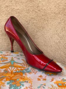 1950s Candy Apple Red Stiletto Shoes US 7M - 8N