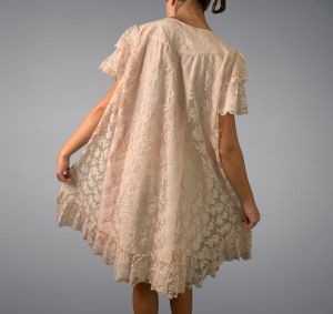 Sweet 50s Vintage Bed Jacket Robe Pink Lace and Satin by Odette Barsa Size Small 2 4 6 - Fashionconstellate.com