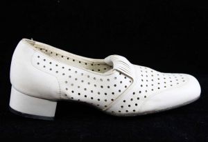 Never Worn Size 6 M 1960s Shoes - White Polka Dot Perforated Pumps - Deco 20s Inspired Style  - Fashionconstellate.com