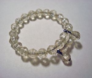 Vintage 60s Jewelry Crystal Plastic Lucite Bead Bracelet Girls Childrens Wire Strung - Fashionconstellate.com