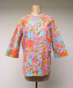 Vintage 1960s Linen Floral Print Blouse, Bright Psychedelic Playmaker Tunic Top, Medium 40'' Bust
