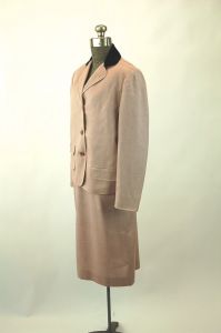 1950s linen dress suit velvet collar three button jacket wiggle dress with belt mauve tan Size S/M - Fashionconstellate.com