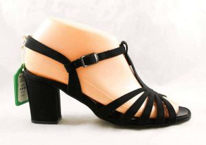 Size 6 Black Sandals - Glam 1960s Cocktail Party Shoes - 60s Open Toe Deco T-Strap Evening Pump  - Fashionconstellate.com