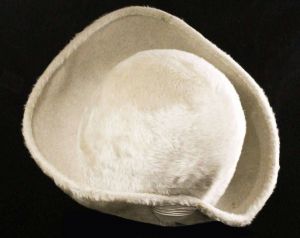 Chic 60s Ladies Hat - Pale Gray Furry Felt - Wide Upturned Brim - 1960s Bowl Hat with 20s Cloche  - Fashionconstellate.com