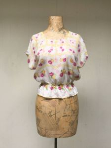 Vintage 1940s Floral Boudoir Top, 40s Loungewear, Silky Acetate Pajama Top, Medium 40 Bust