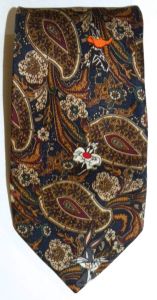 90s Looney Tunes WIDE Tie 1993 | Taz Sylvester Daffy Bugs Bunny on Paisley - Fashionconstellate.com