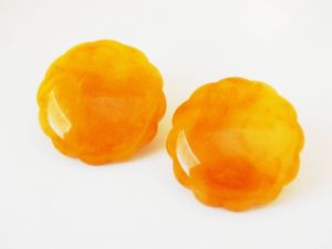 Marbled Egg Yolk Orange Bakelite Clip On Earrings Scalloped Daisy Edge Earrings