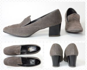 Vintage 1960s - 1970s Gray Suede Chunky Mod Pilgrim Heels by Vogue | 6A