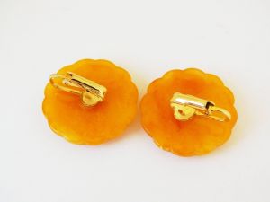 Marbled Egg Yolk Orange Bakelite Clip On Earrings Scalloped Daisy Edge Earrings - Fashionconstellate.com