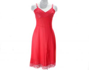 Size 8 Coral Pink Full Slip - Pin-Up Perfect 50s Nylon Tricot Slip - 1950s 1960s Pretty Negligee 