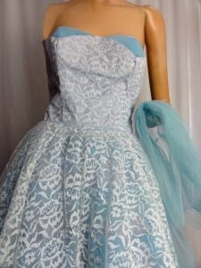 Baby Blue Vintage 1950s Strapless Ball Gown Tulle Net Lace Prom Dress | XS - Fashionconstellate.com