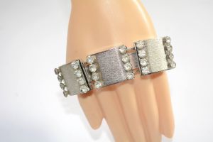 Vintage 1950s Wide Silver Rhinestone Cuff Stretch Bracelet by Leru
