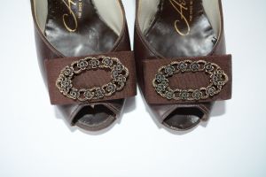 Vintage 1950s Brown Leather Sling Back High Heels by Air Step | 5B - Fashionconstellate.com
