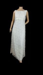 Vintage Mod 60s Lace Wedding Gown Empire Waist, Sleeveless, Regencycore | XS/S - Fashionconstellate.com