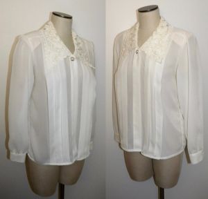 80s White Tuxedo Pleat Blouse | Vintage Romantic LACE Collar | Fits S - Fashionconstellate.com